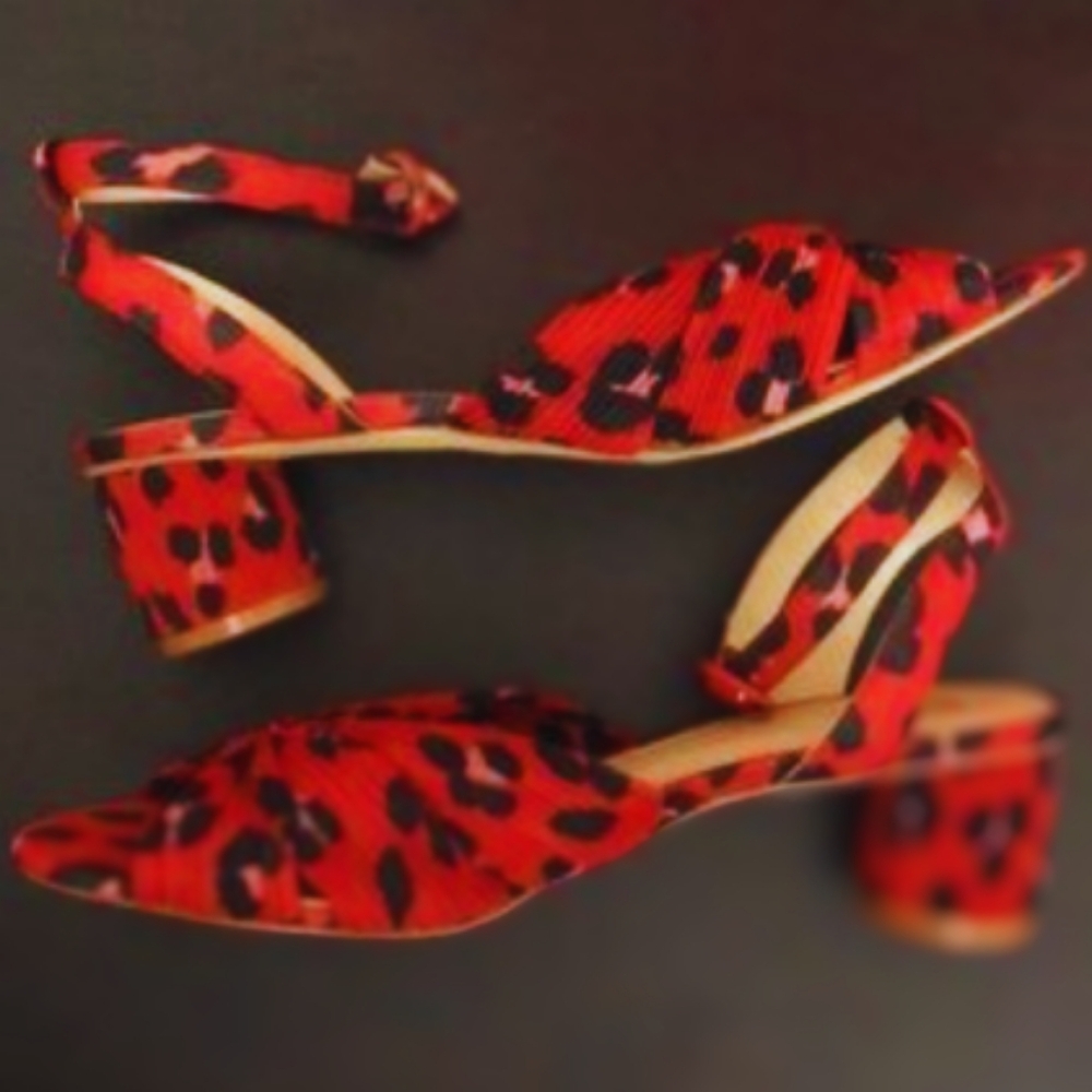Retroglam CAbi Chunky Heel Ankle Strap Red Black Leopard Print SIZE 8